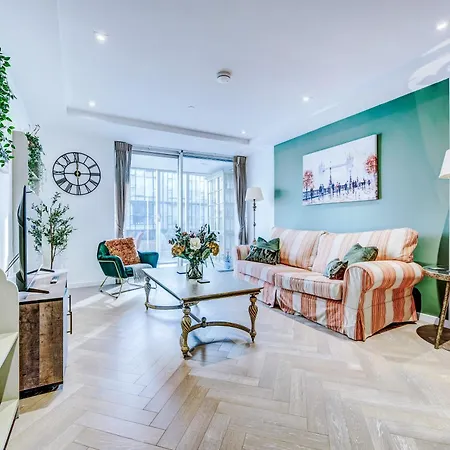 Pristine Apartment In Battersea By 53 Degrees Property, Ideal For Long Term Stays!